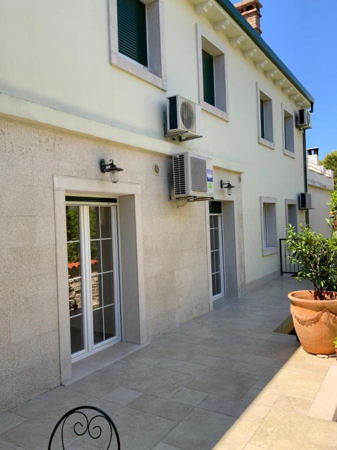 Apartment Provance Пула Екстериор снимка