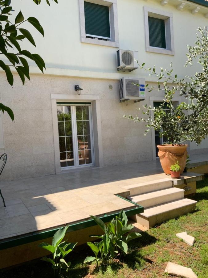 Apartment Provance Пула Екстериор снимка