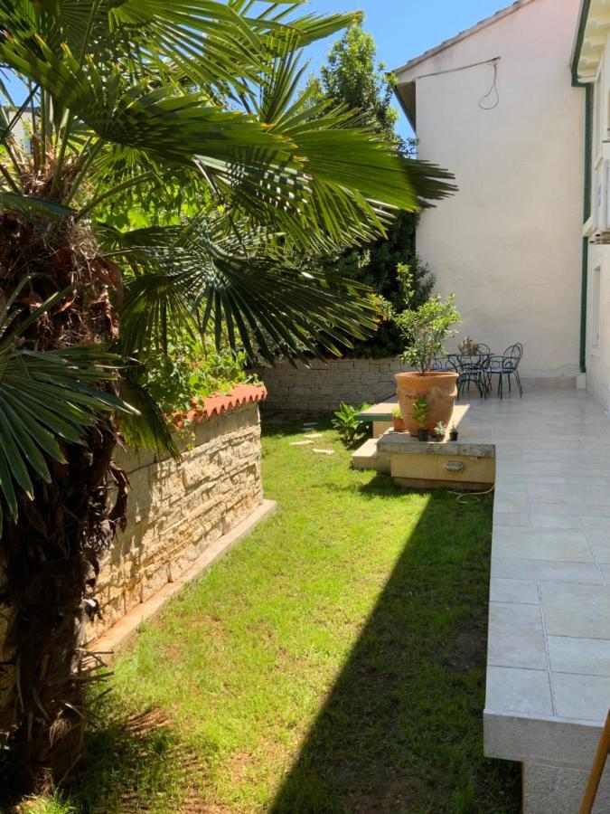 Apartment Provance Пула Екстериор снимка