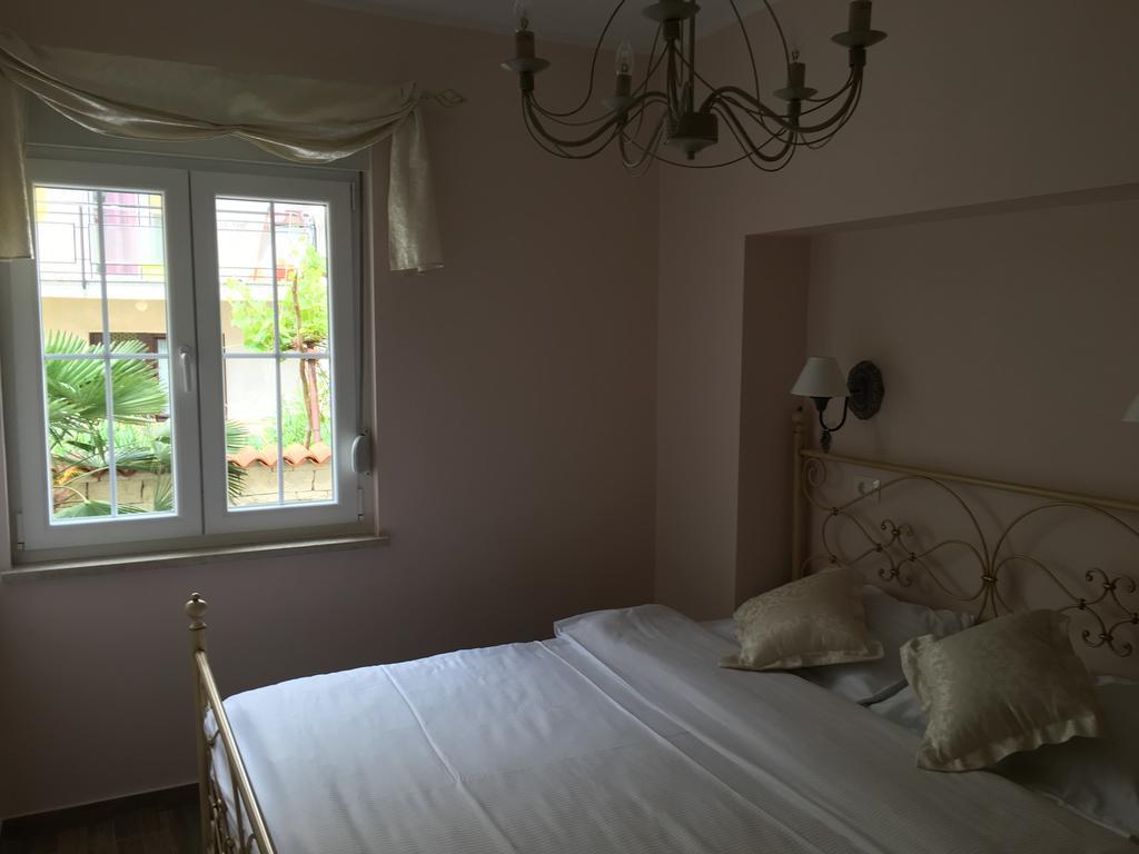 Apartment Provance Пула Екстериор снимка