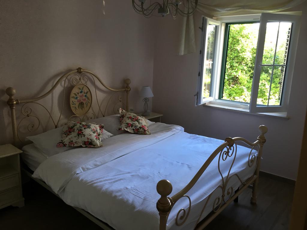 Apartment Provance Пула Екстериор снимка